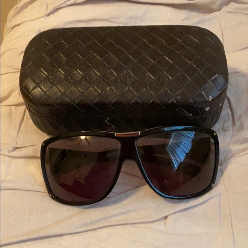 😎BOTTEGA VENETA SUNGLASSES😎